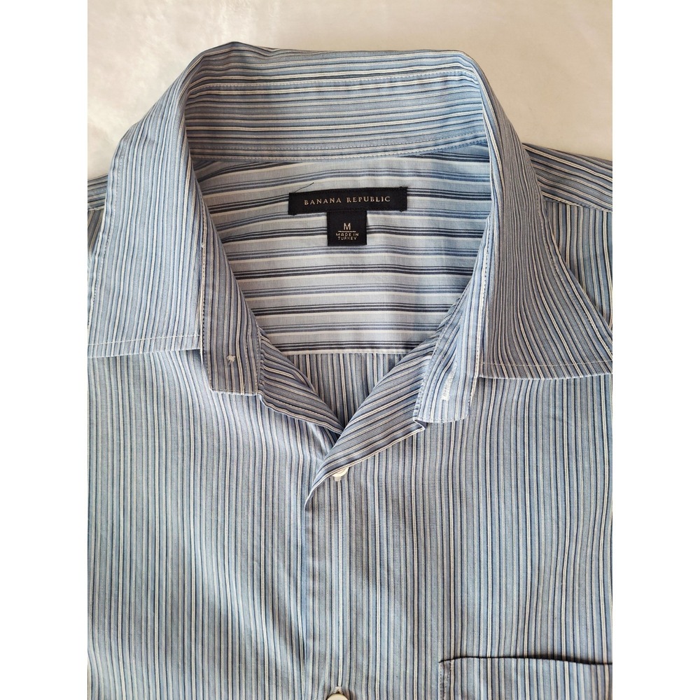 Banana Republic Blue/White Striped Long Sleeve Button Up Shirt (Men's Medium )